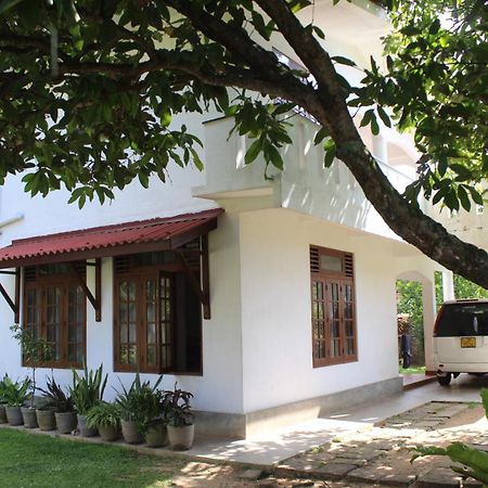 Apartamento The Dalawella Porch House Galle Exterior foto